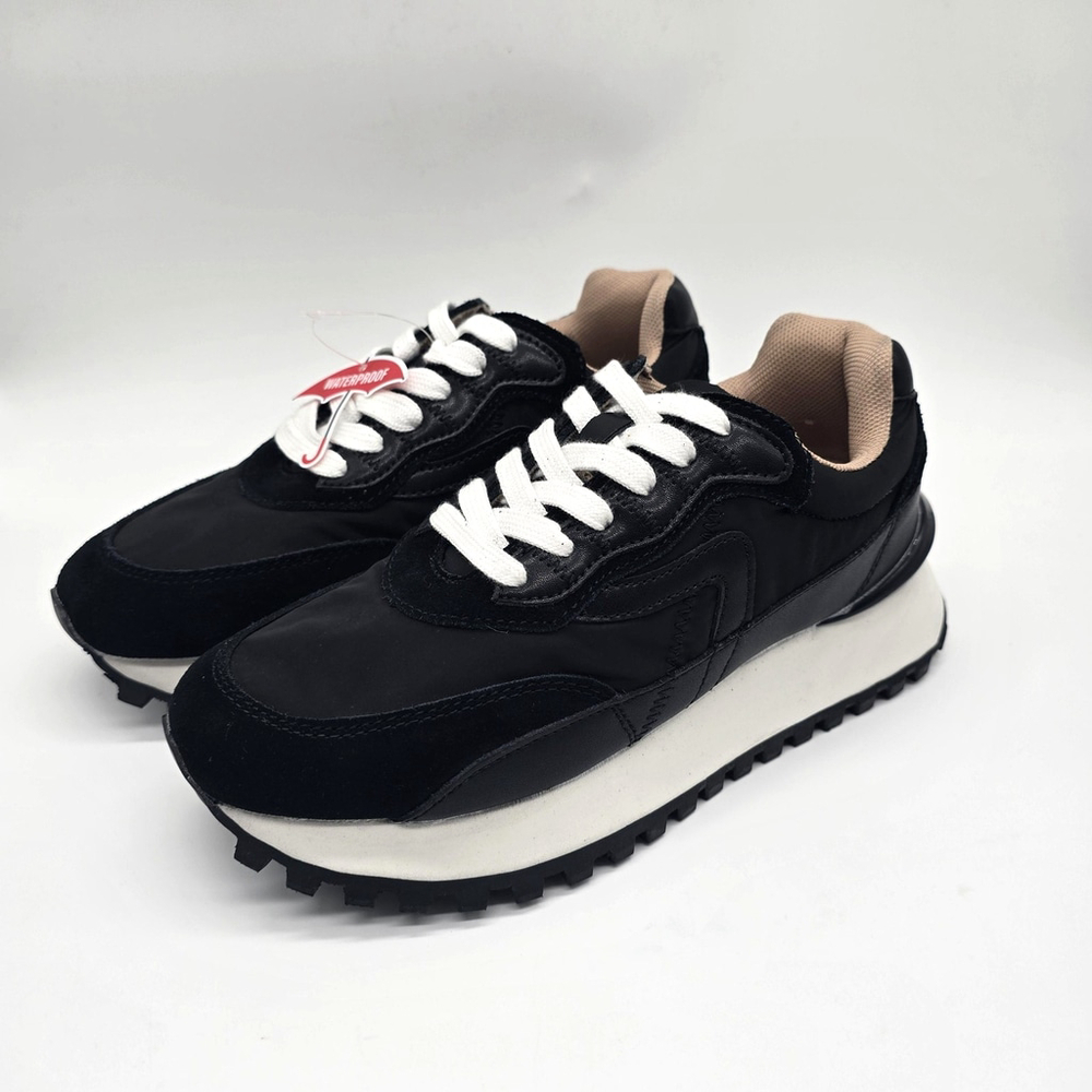 Blondo Black and White Platform Sneakers with Beige Collar